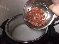 美味早餐芥菜瘦肉粥做法图解9)