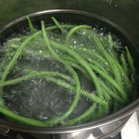 美味的豇豆猪肉包做法图解2)