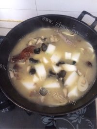 美味的鸭架汤