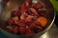 清爽可口的菠萝咕咾肉做法图解2)