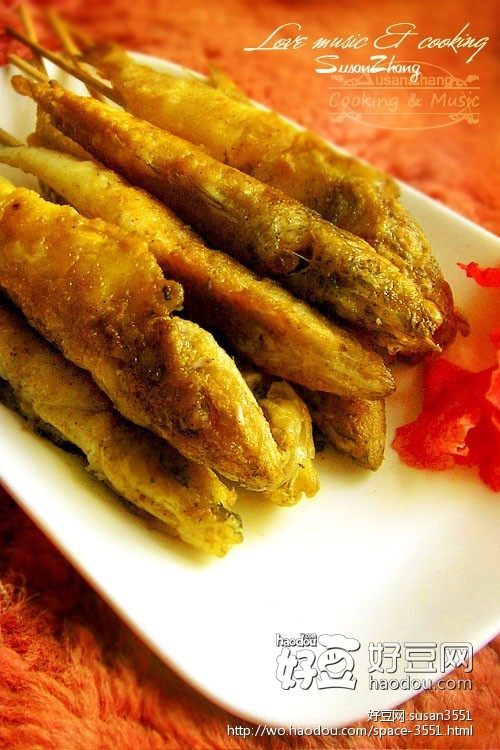 酥煎竹签沙丁鱼