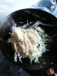 家常菜芹菜金针菇做法图解3)