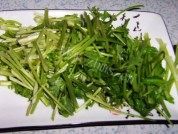 可口的芫爆鸡丝做法图解5)