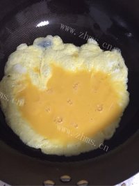 自制西葫芦炒鸡蛋做法图解8)