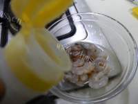 家常菜西芹炒虾仁做法图解2)