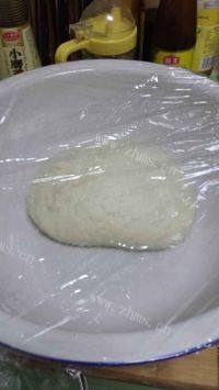 美味的蒜薹包子做法图解4)