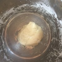 诱人的紫薯奶酪饼做法图解3)
