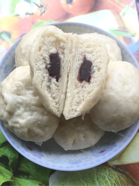 热腾腾的豆沙包