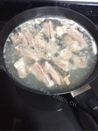 美味的柠香排骨做法图解2)