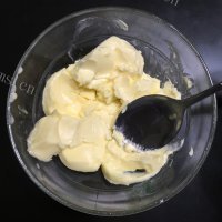 热腾腾的杯子蛋糕做法图解2)