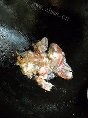 家常菜腊肉炒红菜薹做法图解3)