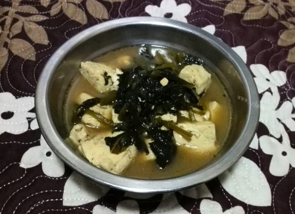 鲜美可口的雪里蕻炖豆腐