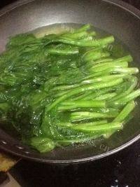 家常菜油淋菜心做法图解4)