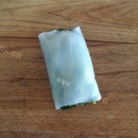 美味的时蔬粉皮卷沙拉做法图解12)