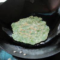 自己做的芹菜煎饼