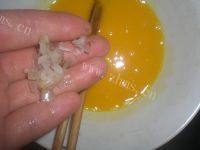 香气逼人的虾仁蒸蛋做法图解7)