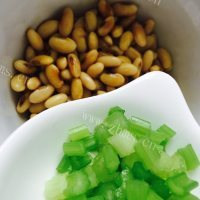 口感丰富的凉拌黄豆做法图解9)