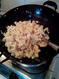 色味俱佳的素炒花菜