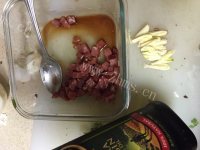 美味的意大利蔬菜汤做法图解4)