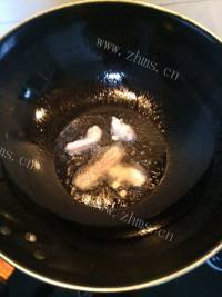 家常菜糖醋里脊做法图解3)