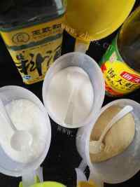 美味的炸鸡排做法图解2)