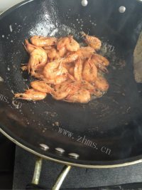 美味营养的炒虾做法图解5)