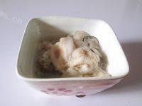 美味的海蛎子豆腐汤的做法图解二