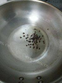 营养美食之蒜薹炒肉丝做法图解3)