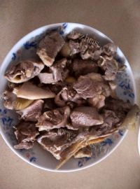 滋补强身虫草花老鸭汤做法图解2)