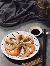 美味的面包机版盐焗虾做法图解10)