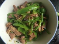 口感丰富的青椒炒瘦肉