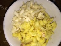 美味的石门腊肉炒箭笋做法图解5)