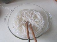 回味无穷的凉拌土豆粉做法图解4)