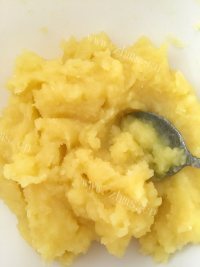 美味的奶黄水晶饺做法图解1)