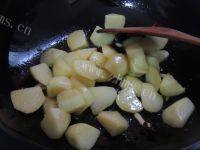 绿色食物红烧土豆做法图解6)