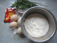 自制小葱鸡蛋煎饼做法图解1)