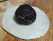 正宗蛋黄酥做法图解9)