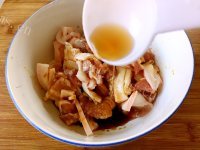 青椒肉片做法图解3)