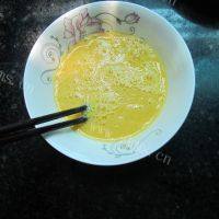 易做的西红柿炒蛋做法图解3)