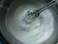 口感丰富的草莓蛋糕做法图解10)