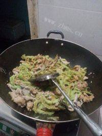 苦瓜炒肉片-懒人版做法图解7)