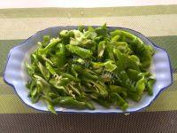 家常菜尖椒炒肉丝做法图解3)