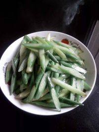 家常菜清炒蒜苗