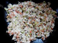 好吃的芹菜火腿蛋包饭做法图解8)
