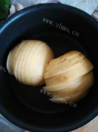 美味的冰糖梨水做法图解3)