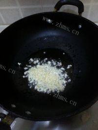有趣的蒜蓉粉丝蒸扇贝做法图解6)