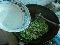 毛豆炒肉丝自制做法图解8)
