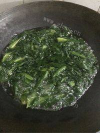 蒜蓉苦麦菜汤做法图解6)
