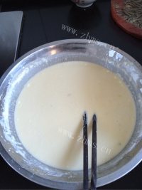 美味的藕饼做法图解4)