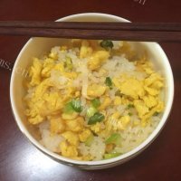 美味营养的蛋炒饭做法图解7)